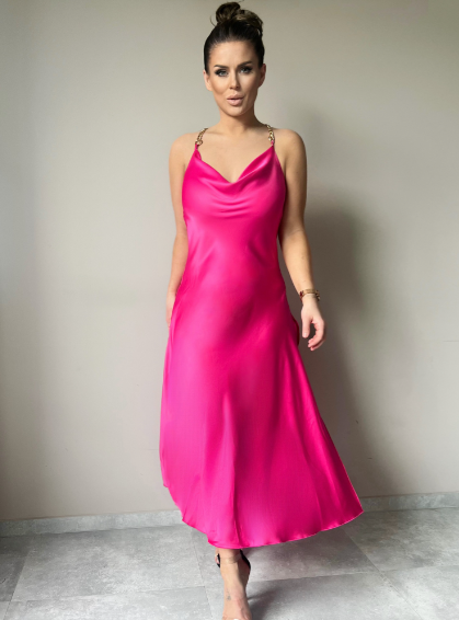 Niepowtarzalne sukienki na wesele: stylowe wybory na wyjątkową okazję